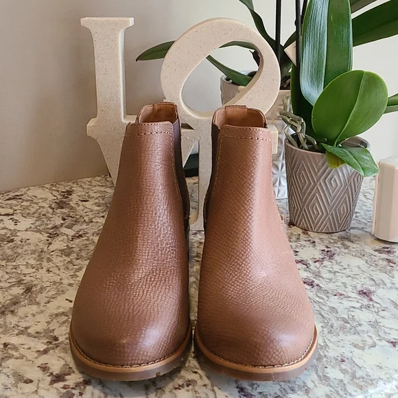 NWT Sofft Leather Boots - Picture 2 of 7